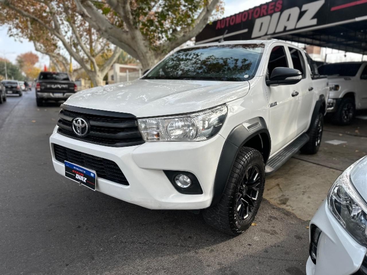 Toyota Hilux Dx 4x4 2016