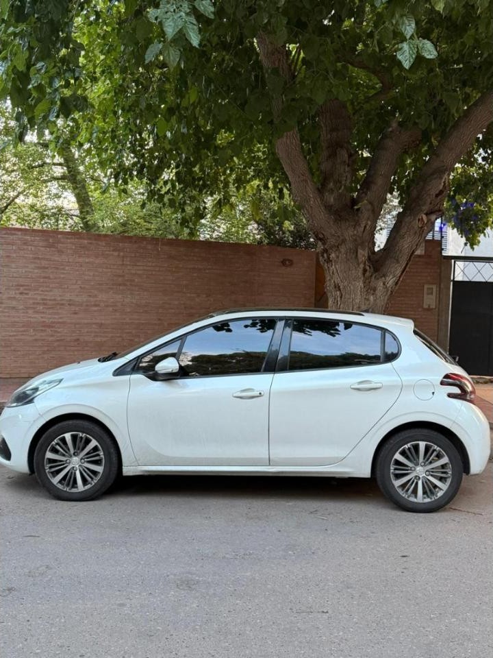 Peugeot Feline 2020