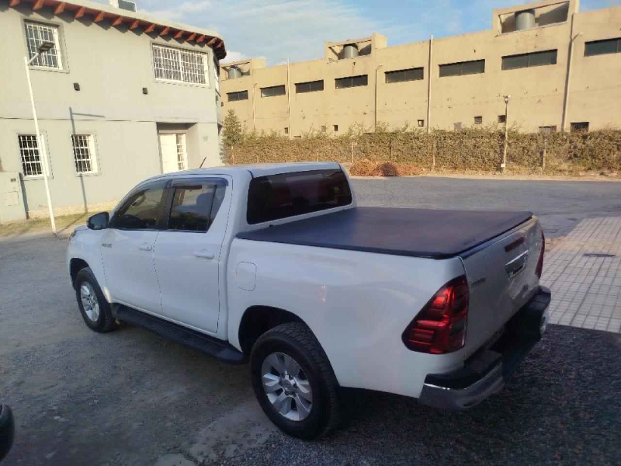 Toyota Hilux Srv 2016 2.8 Manual