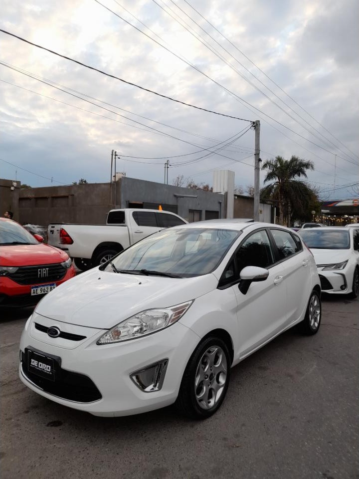 Ford Fiesta Kinetic Design 1.6 2013