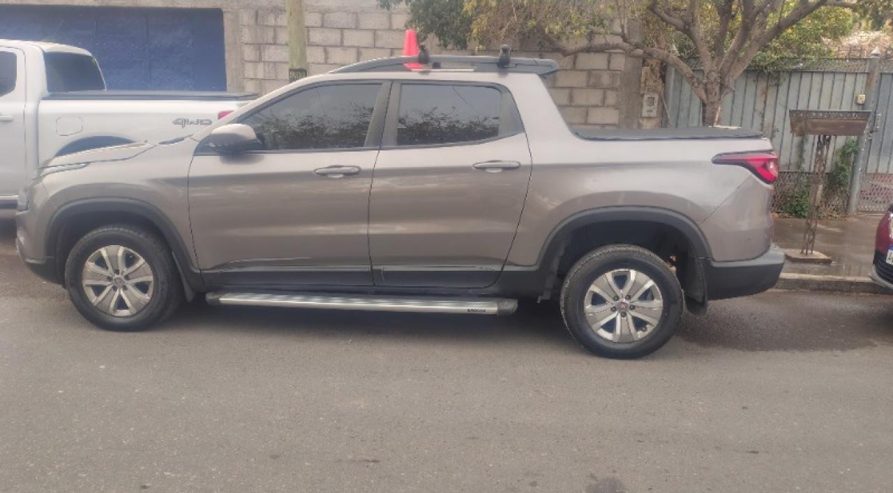 Fiat Toro Nafta única. Muy Buena 2019. Titular Al Día. Recibo Menor Valor