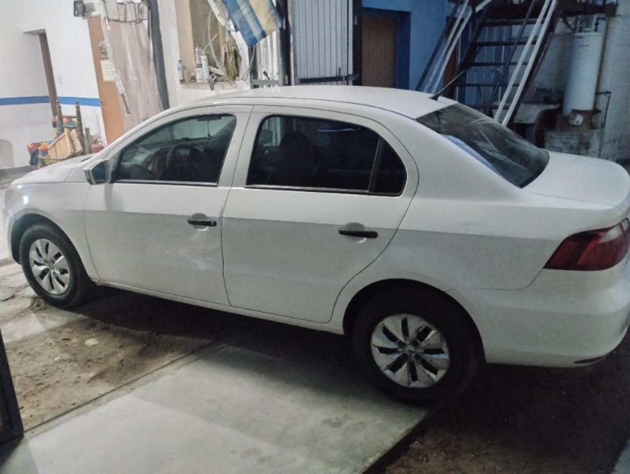 Volkswagen Voyage 2013 Escucho Oferta