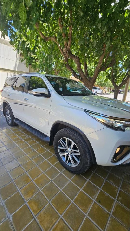 Toyota Hilux Sw4 Srx Automatica 2016 Unica Mano 130.000 Km