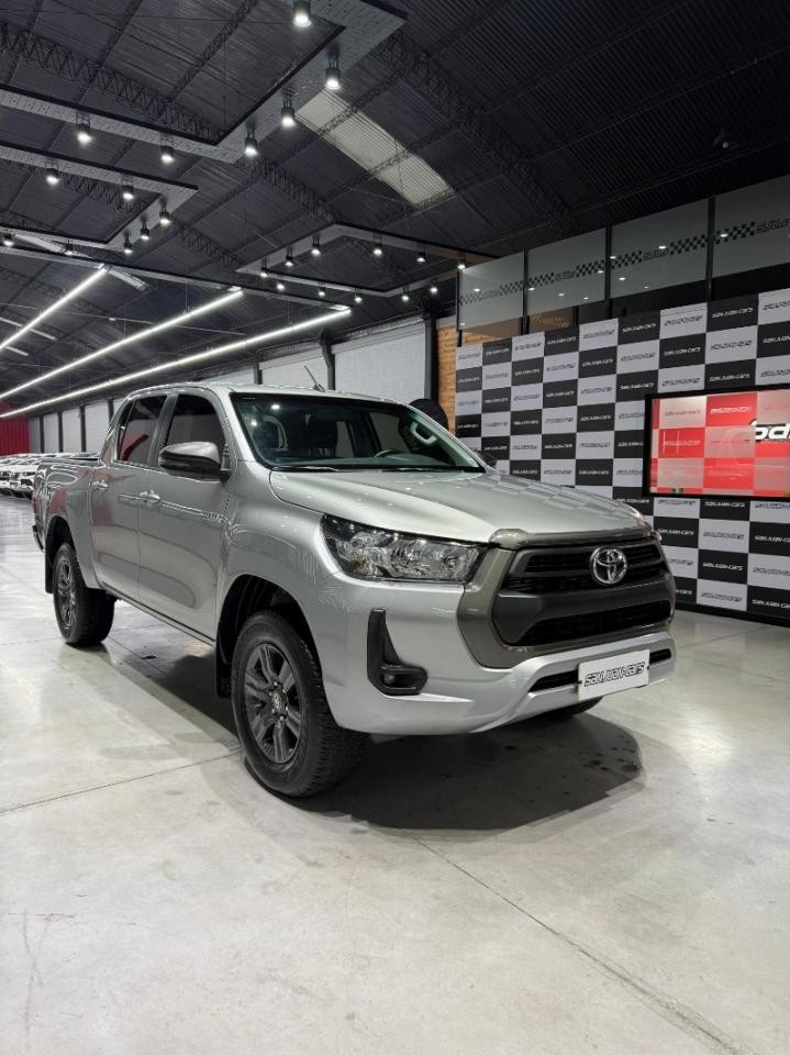 Toyota Hilux Sr 2.8 Tdi 4x4 At6 2024 (automatica) Unico Dueño Con 20 Mil Km.