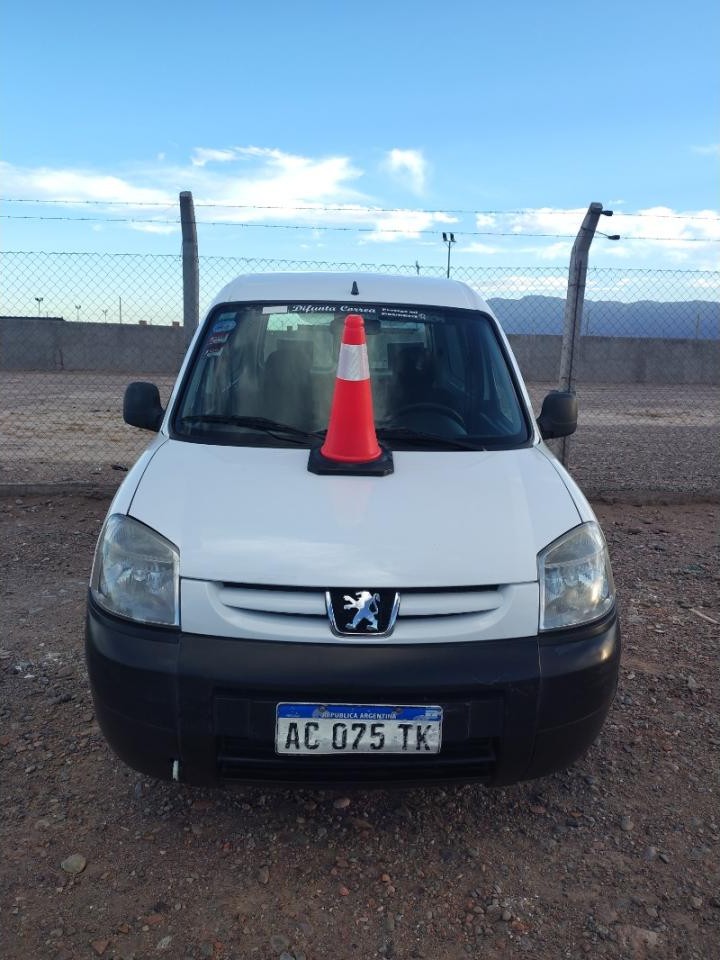 Peugeot Parnet Precen 1.4 Nafta