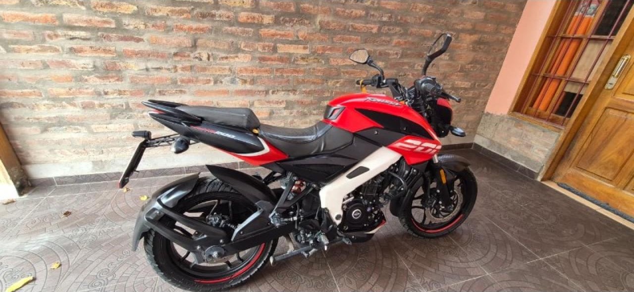 Rouser Ns 200 Modelo 2023