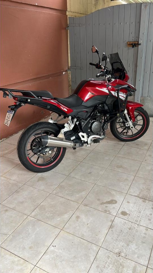 Benelli Trk 251
