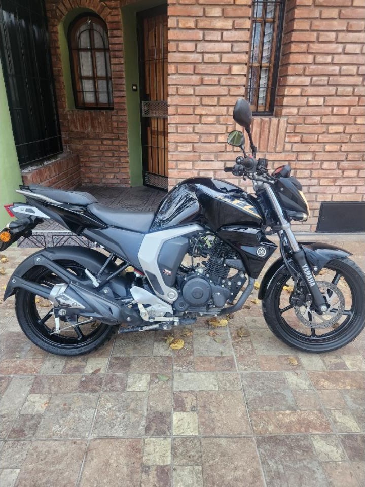Yamaha Fz Fi 2017 23000km Muy Bien Cuidada