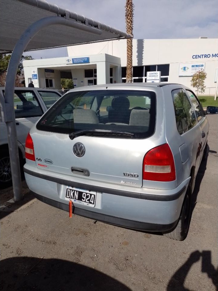 Gol Modelo 2000 1.9 Diesel Título Tarjeta Sin Vencimiento 08 Al Día Y Estado De Dominio Al Dia.