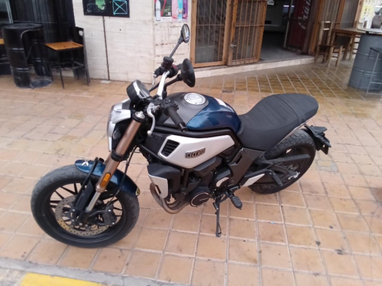 Vendo Cf 700 2023 Excelente Estado