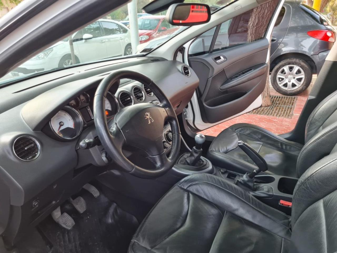 Peugeot 408 Feline 2.0 2013