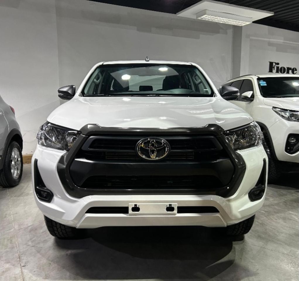 Toyota Hilux 0km 2.8 Sr 4x4 Mt Entrega Inmediata
