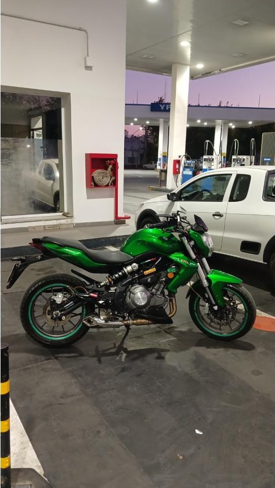 Benelli Tnt 300cc