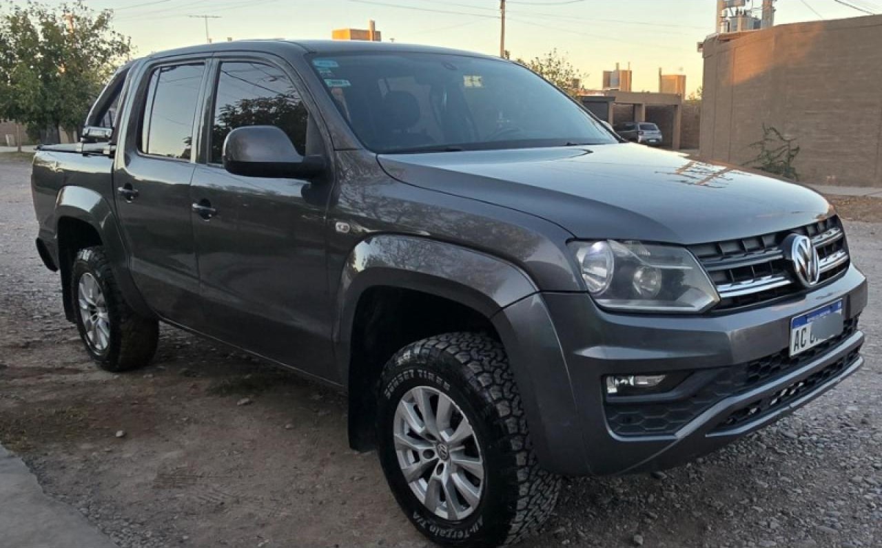 Volkswagen Amarok Automática 2017 Impecable. Permuto
