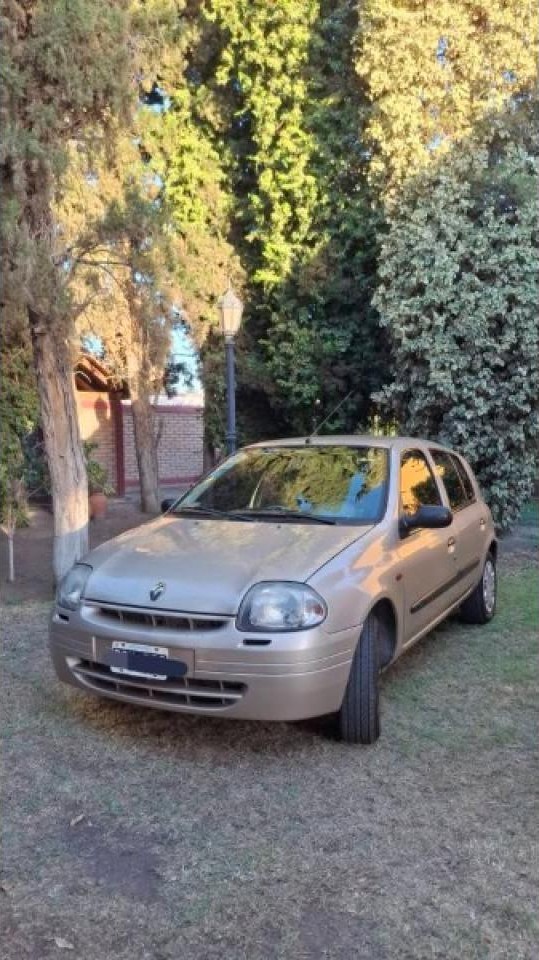 Renault Clio 1,6 16 Válvulas 2001 Con 105000 Km Excelente Estado