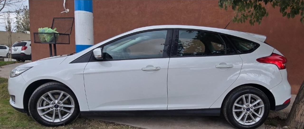 Ford Focus 2.0 Se Impecable Unico Dueño. Cubiertas Nuevas