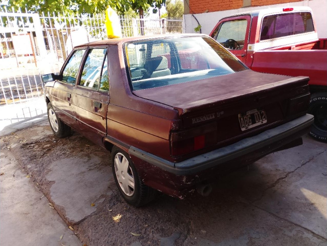 Renault R9 Gnc Grande Lindo De Interiores Esterio Nuevo