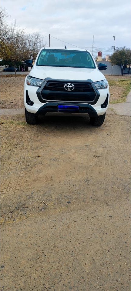 Toyota Hilux 4x2 Dc Sr 2.4 Tdi 6 At