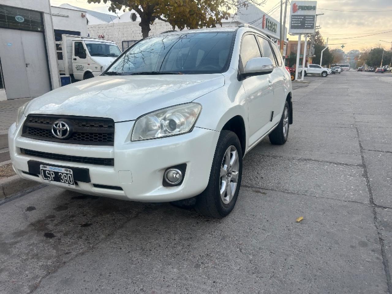 Toyota Rav 4 2.4 At 2012