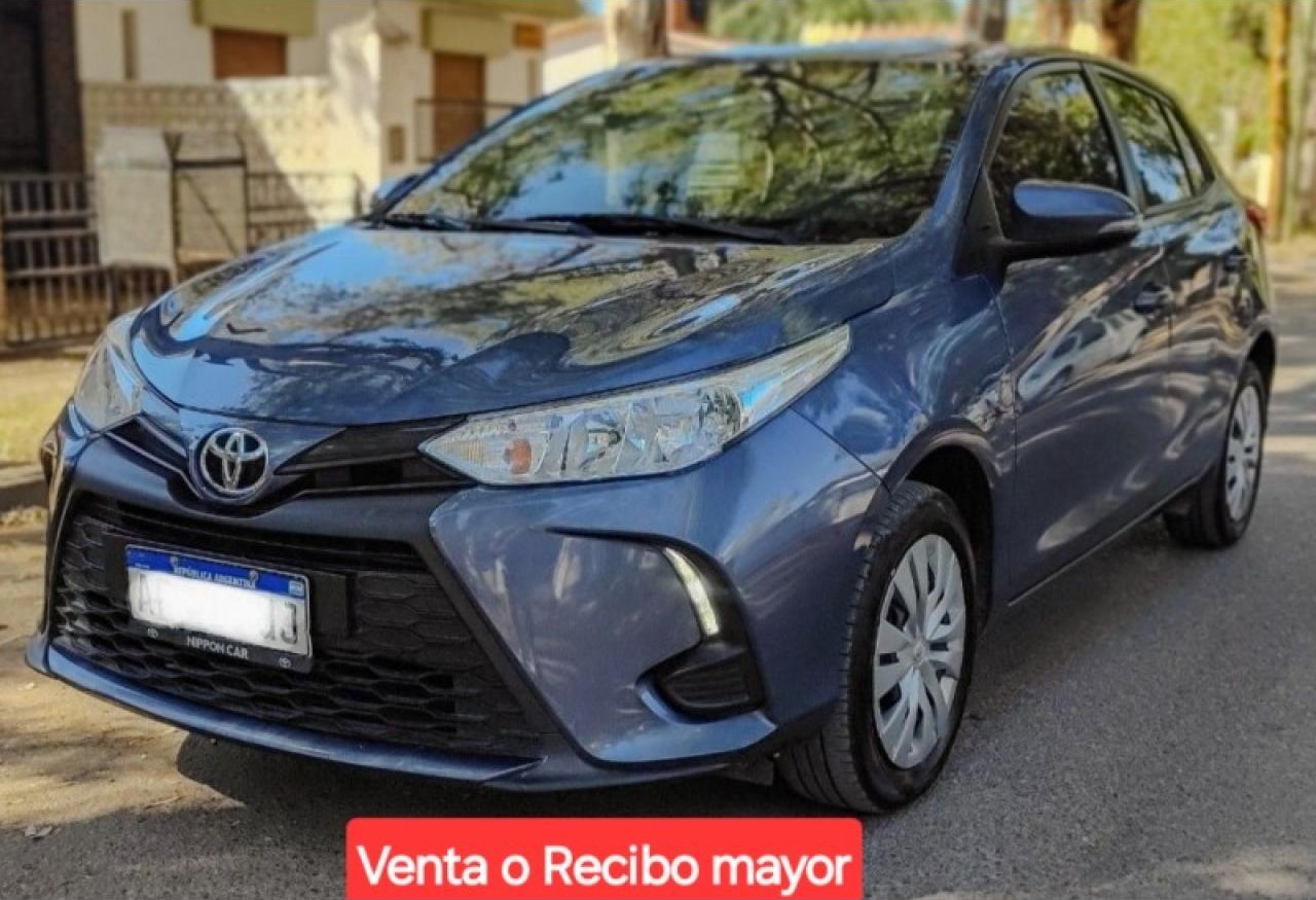 Toyota Yaris 2023 Nuevo 23.000 Km Completo Recibiría Toyota Mayor (solo Negocio Razonable)