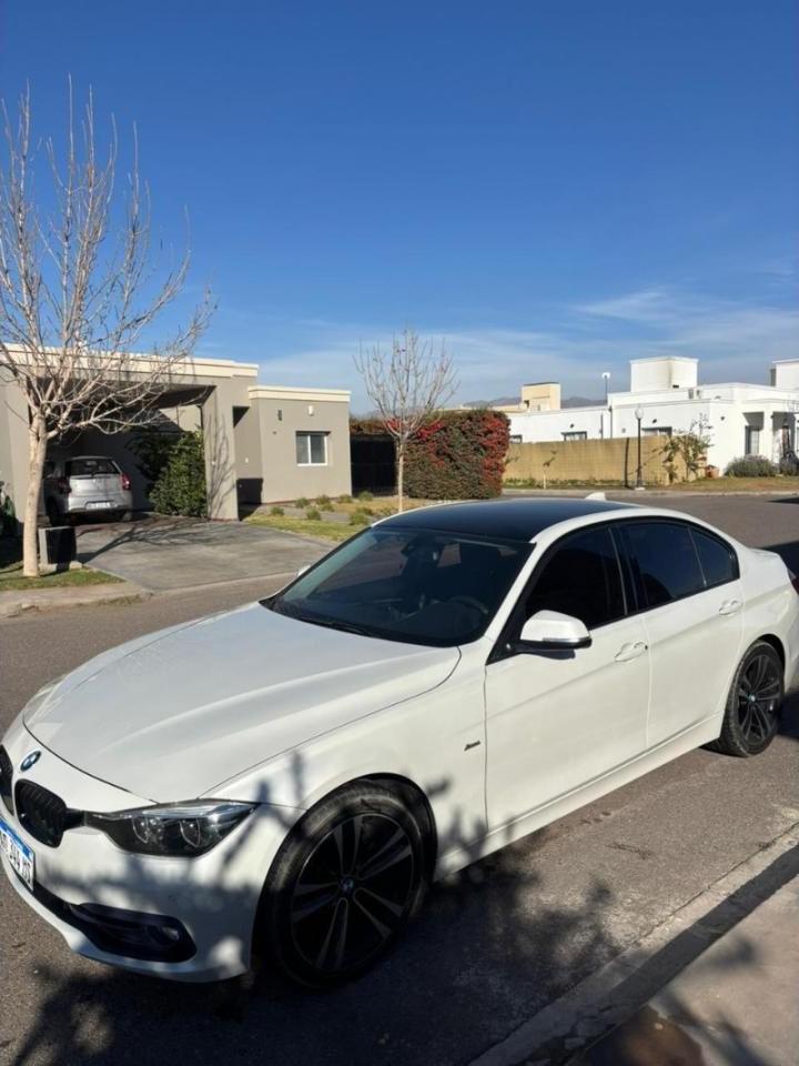 Bmw Serie 3 3.0 330i Sedan Sport 252cv