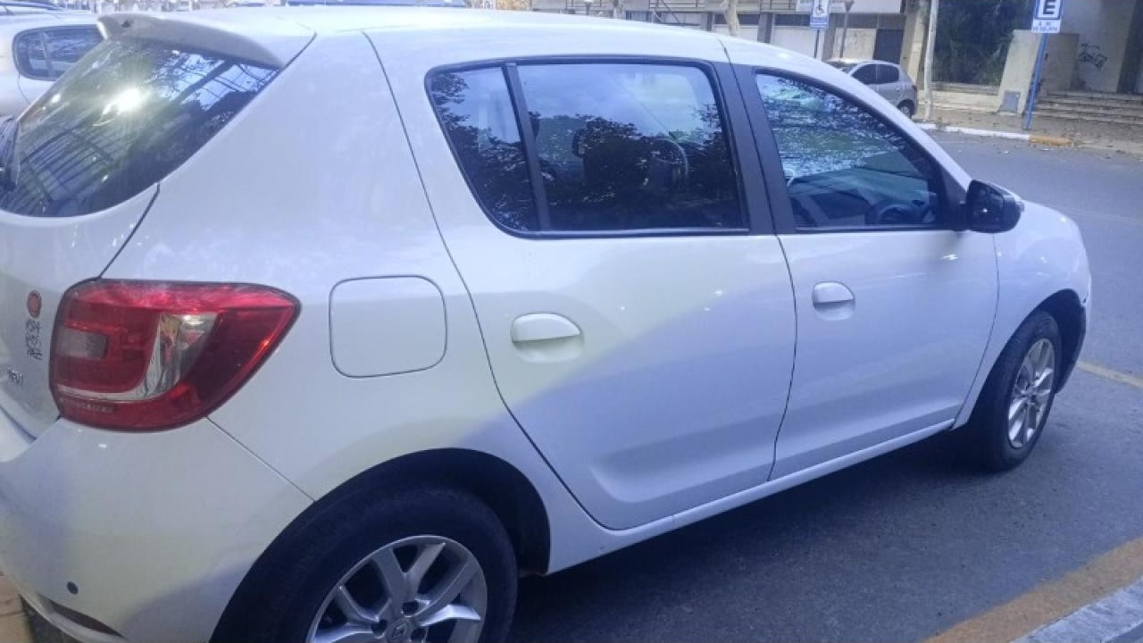 Sandero Privilegie Año 2017 1.6 16 Balbula