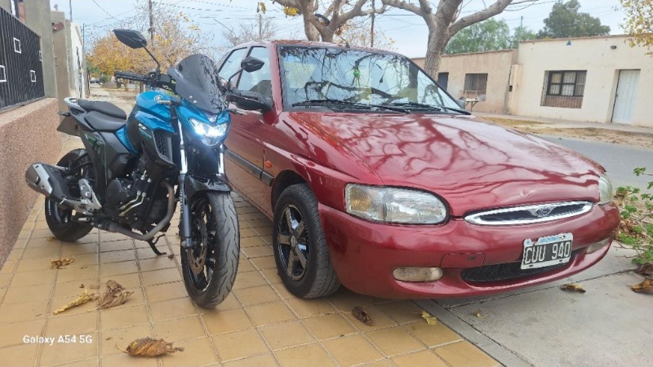 Permuto Este Combo Ford Escort 99 Y Yamaha Fz25 2019