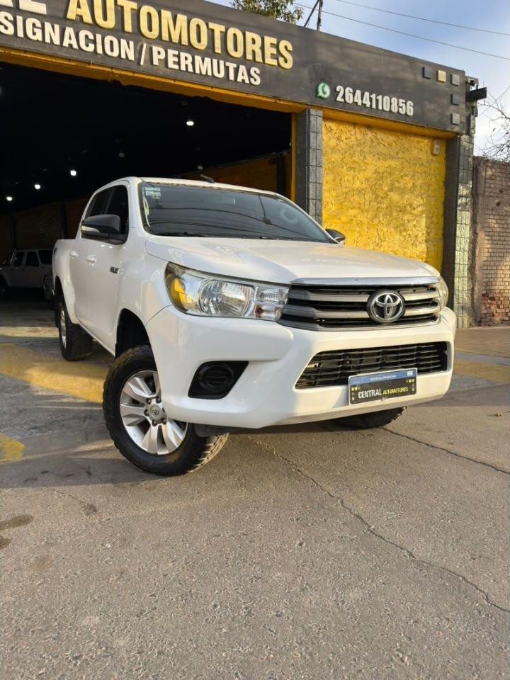 Toyota Hilux Sr 4x4