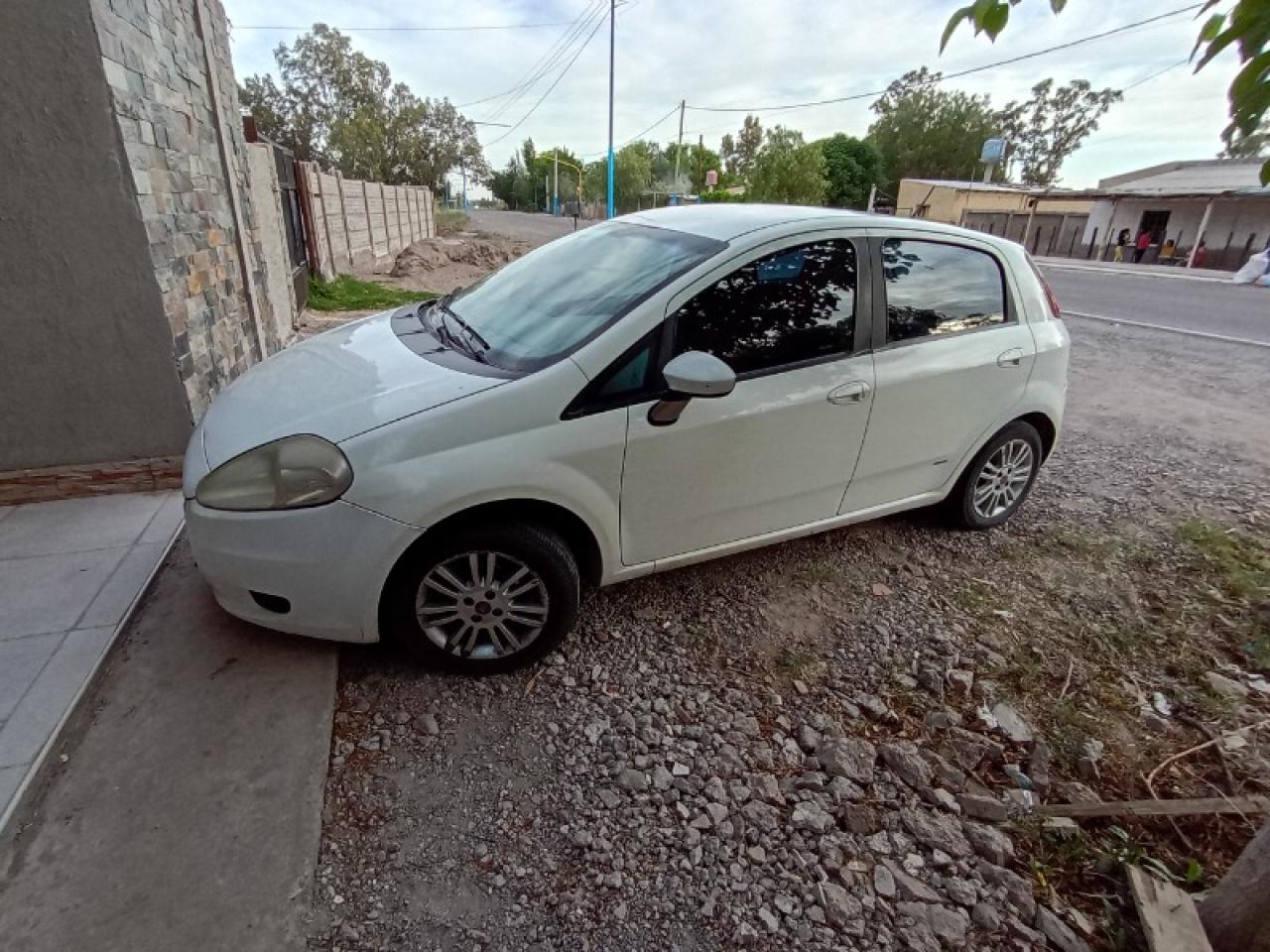 Remato Fiat Punto 2011 Gnc