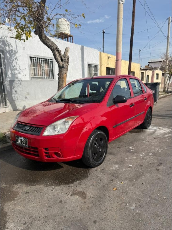 Ford Fiesta Max 2009