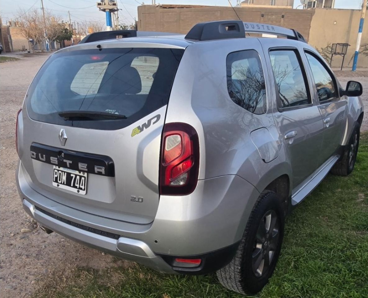 Vendo Permuto Duster Privilege 4x4 2.0 Con Gnc Impecable