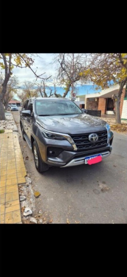 Toyota Hilux Sw4 2,8 Srx 4x4 7as At 204cv En Garantia