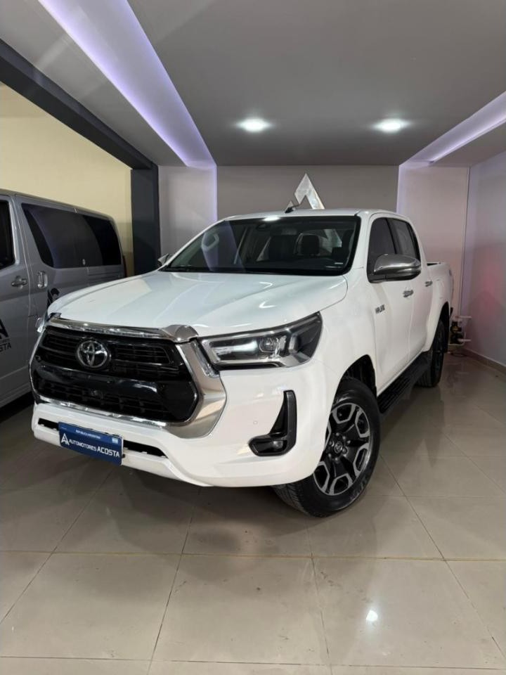 Toyota Hilux Srx 4x4 At 2023 (101.000km)