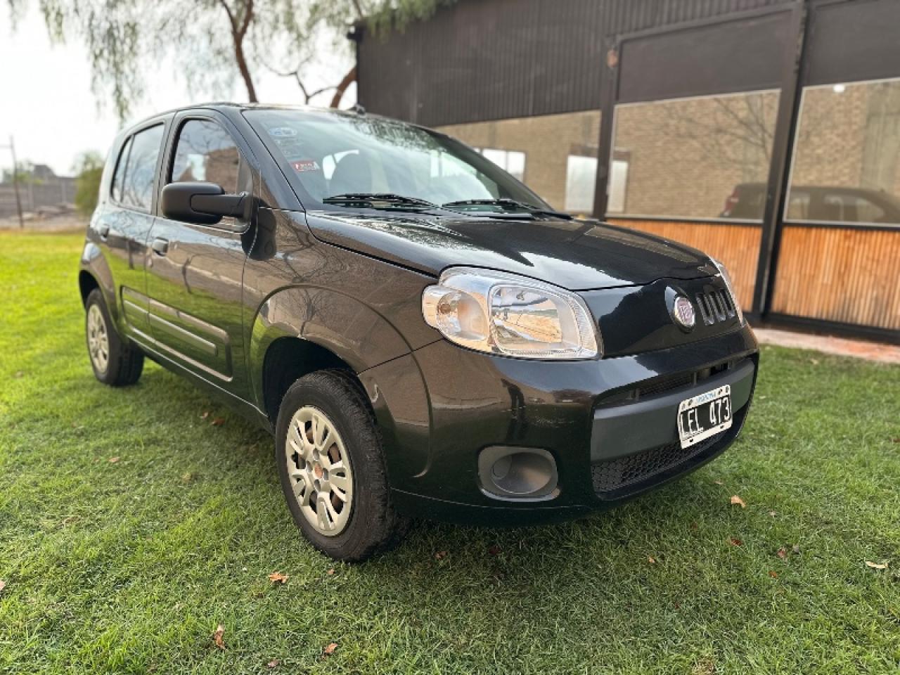 Fiat Uno Attractive 1.4 Gnc 2012