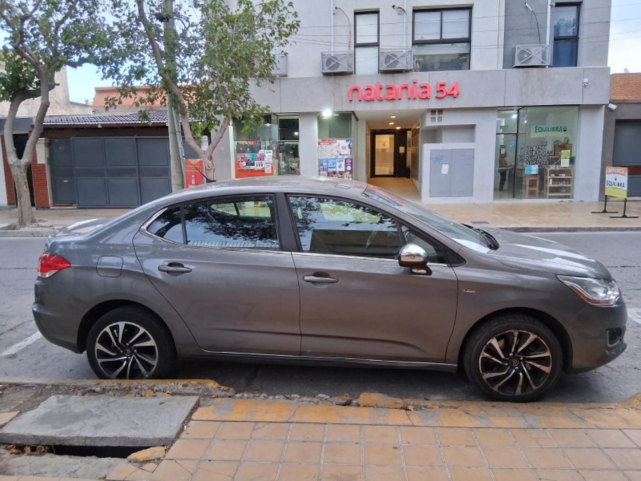 Citroen C4 Lounge Sport Edition 1.6