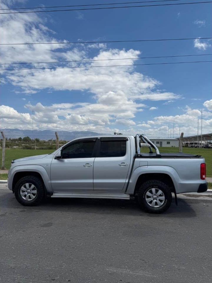 Amarok 2.0 Tdi 4x4 Automatica Con Accesorios Y Cubiertas Bf Nuevas Patentes Pagas Todo 2026