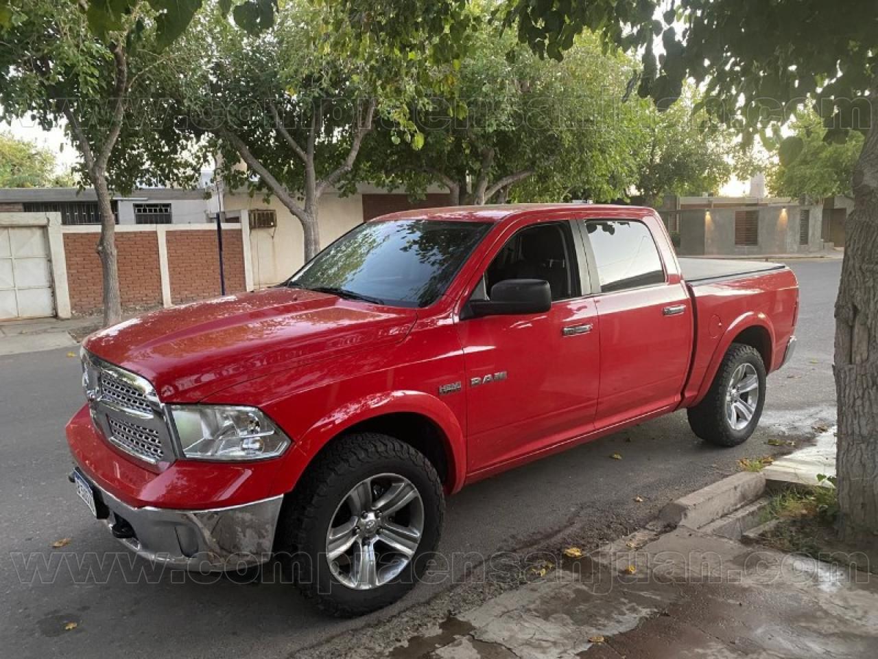 Dodge Ram 1500 5.7 4x4 Laramie - 2017