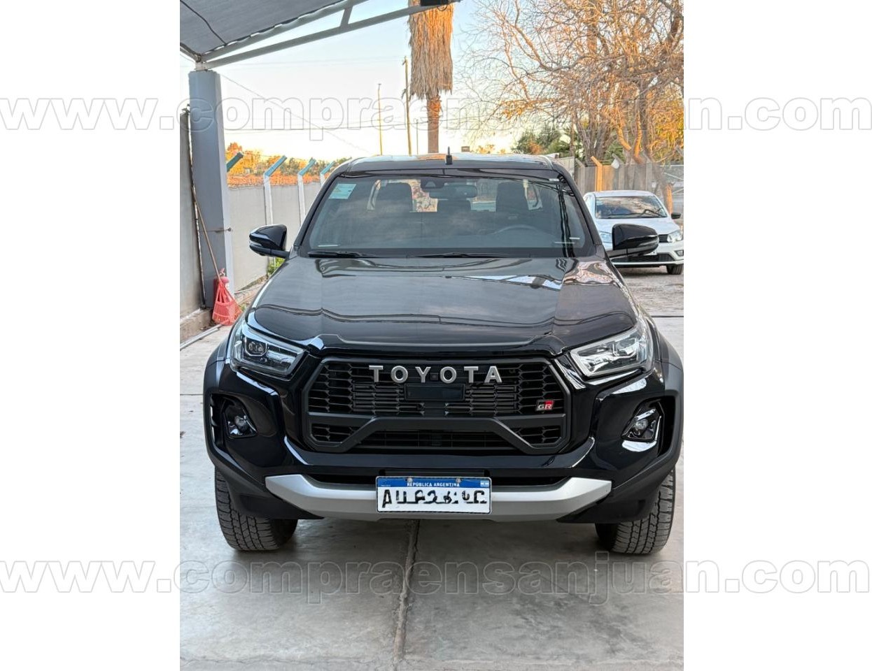 Toyota Hilux Gr 2025  15.000km (original Sin Detalles)